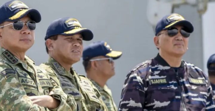 Panglima TNI Dampingi Menhan RI Tinjau Latihan Gabungan di Karimunjawa